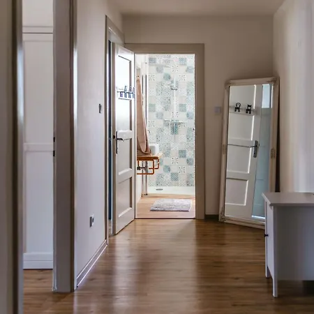 Little Rome Loft - Vibe *